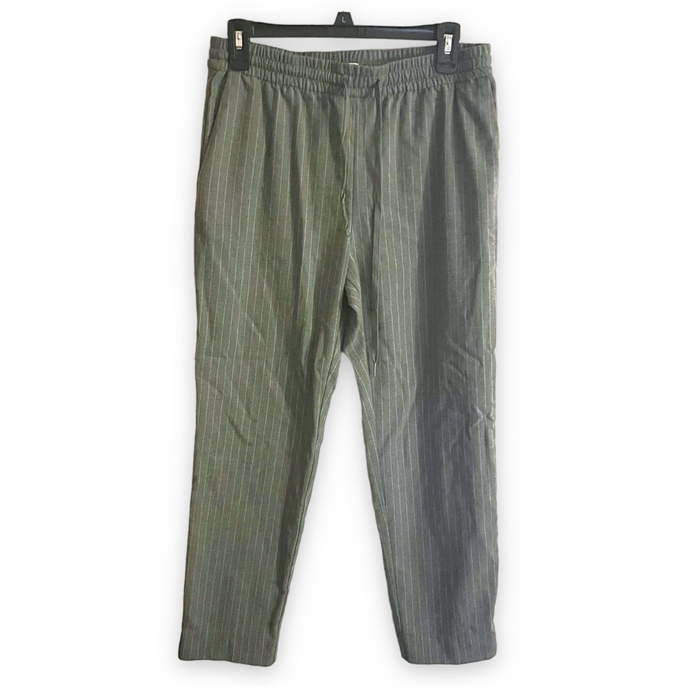 H&M Woman’s Grey & White Pin Stripe Stretchy Drawstring Straight Leg Dress Pants - Picture 9 of 9